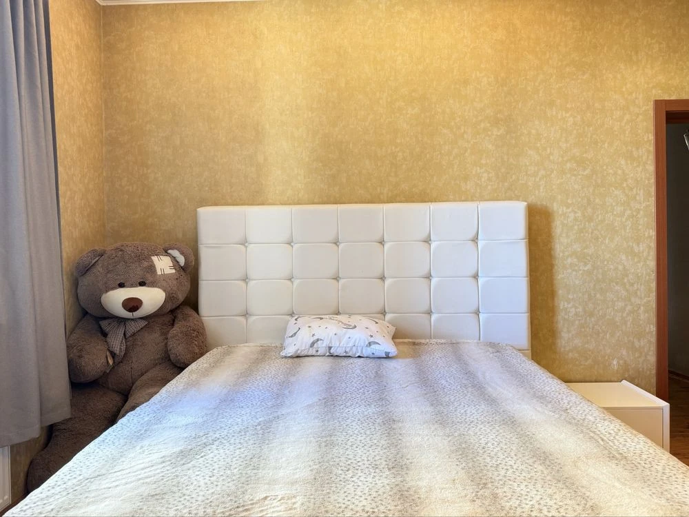 No commission for sale 3-room apartment in the center of Pechersk, Tvorets residential complex, Kon Street