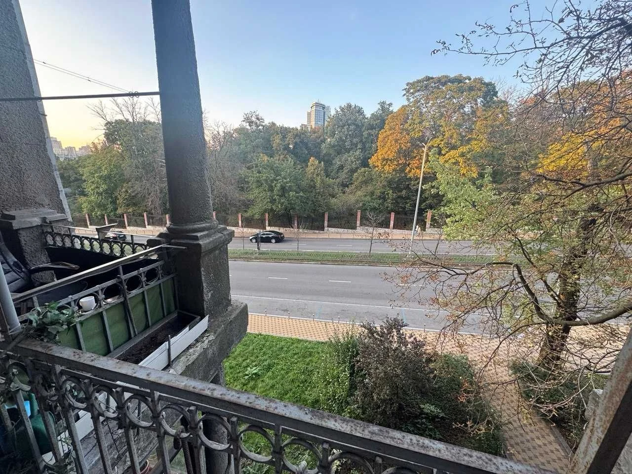 Apartment for sale 3k75m2 near the metro station University Terrace View