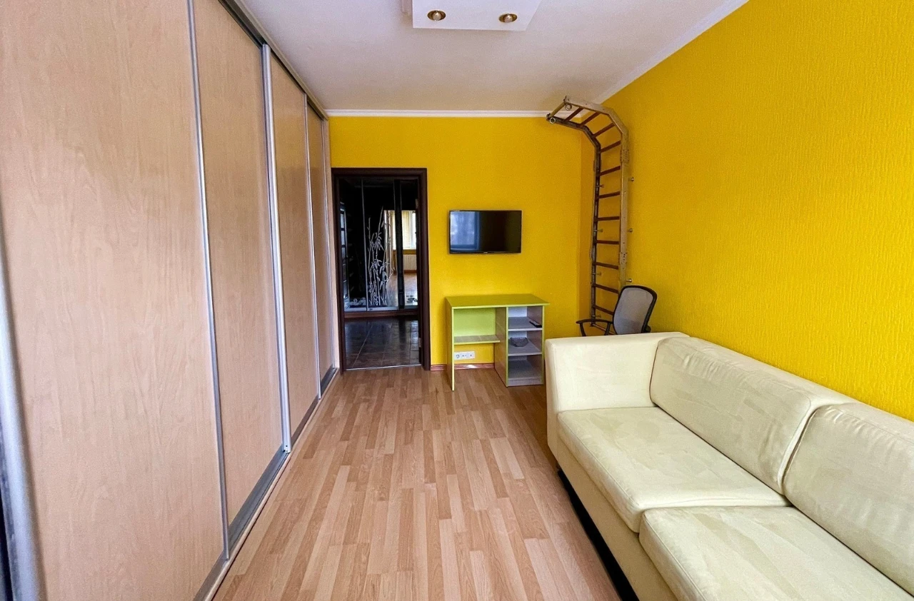 3-room apartment for sale 80 m², Irpinska St., 2