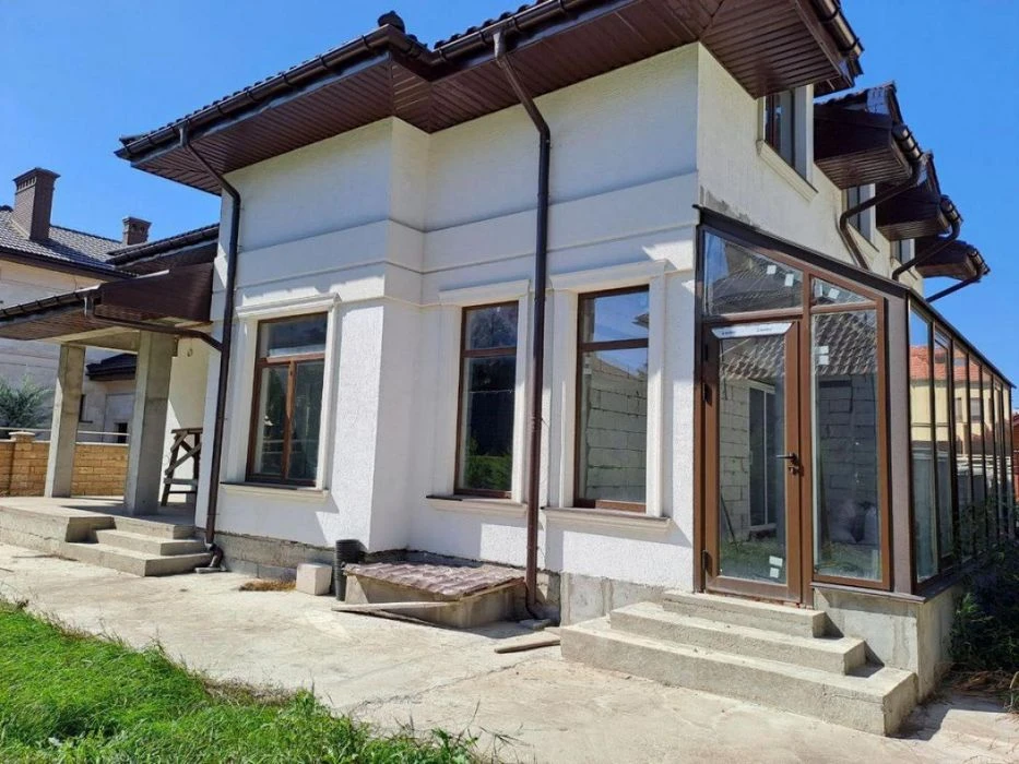 Продам дом в Совиньоне, подвал, 400м²
