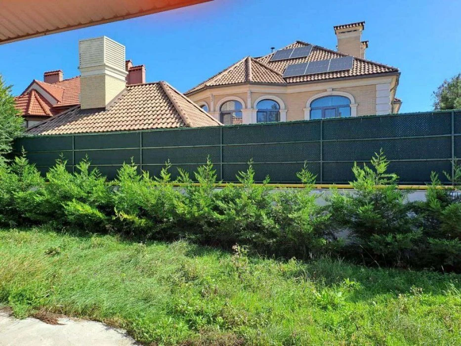 Продам дом в Совиньоне, подвал, 400м²
