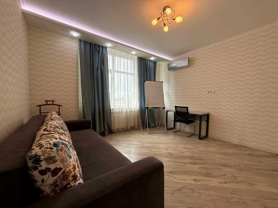 Apartment. Kyiv, Hlibochytska Street