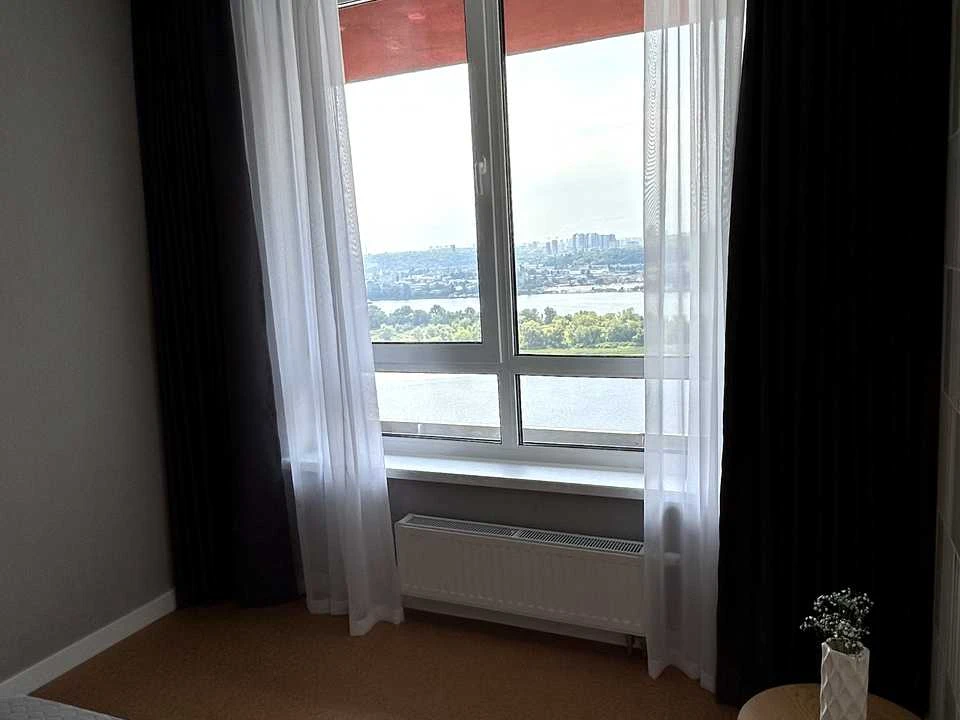 Apartment. Kyiv, Dniprovska naberezhna st.