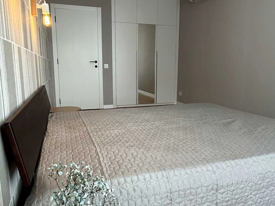Apartment. Kyiv, Dniprovska naberezhna st.