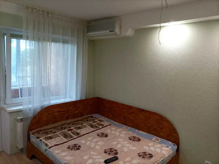 Apartment. Kyiv, Chornih Zaporozhtsev Street