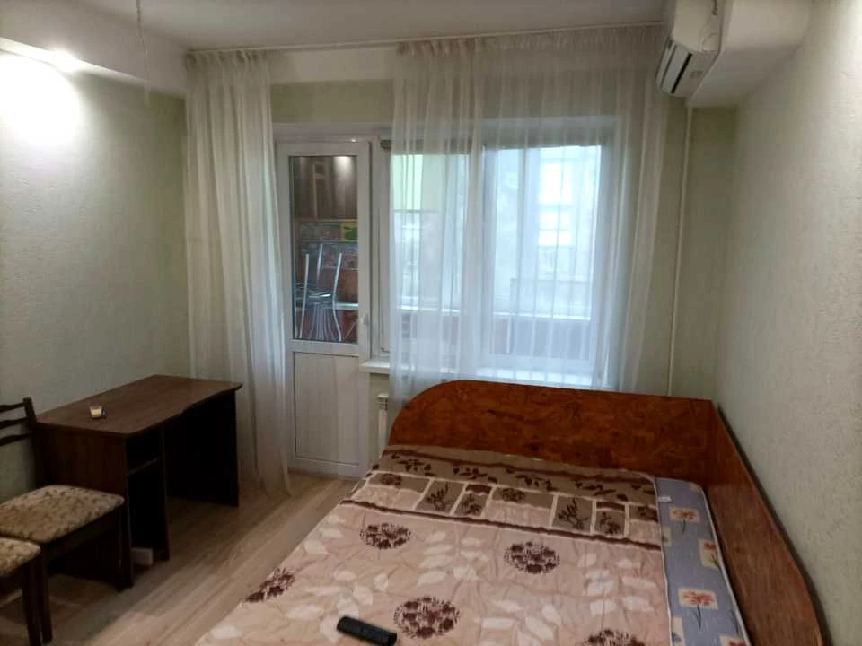 Apartment. Kyiv, Chornih Zaporozhtsev Street