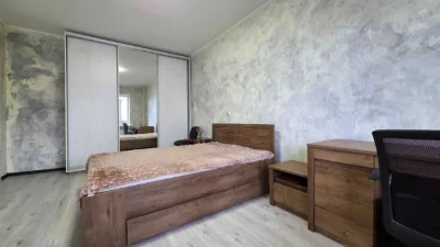 3-кімнатна квартира, вул. Ревуцького, 44. Метро Харківська.