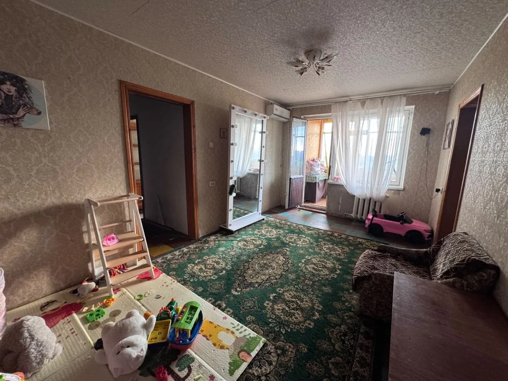 For Sale: 3-bedroom apartment at: вул. Петра Калнишевсь