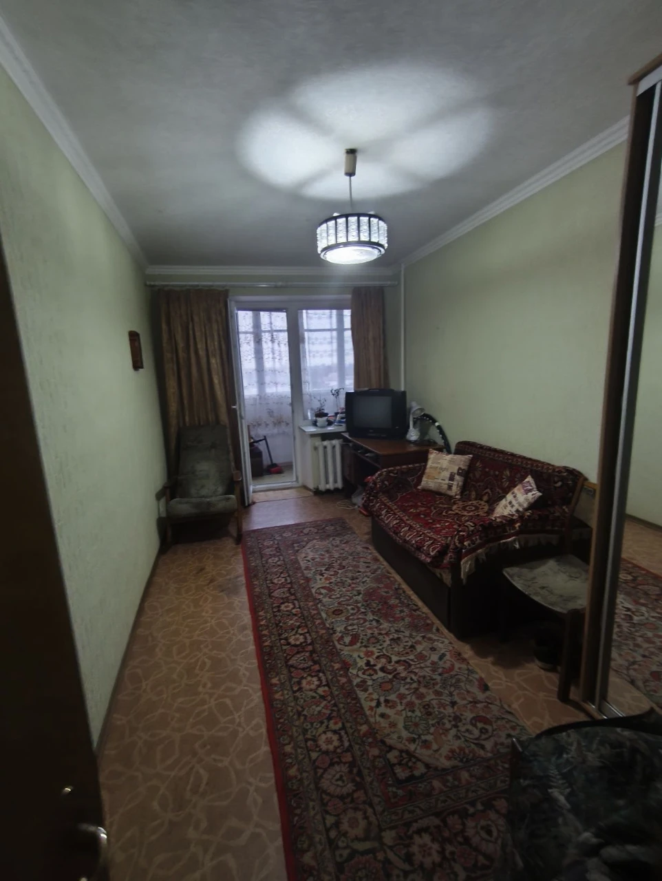 Продается  4 км квартира на  Клинчике