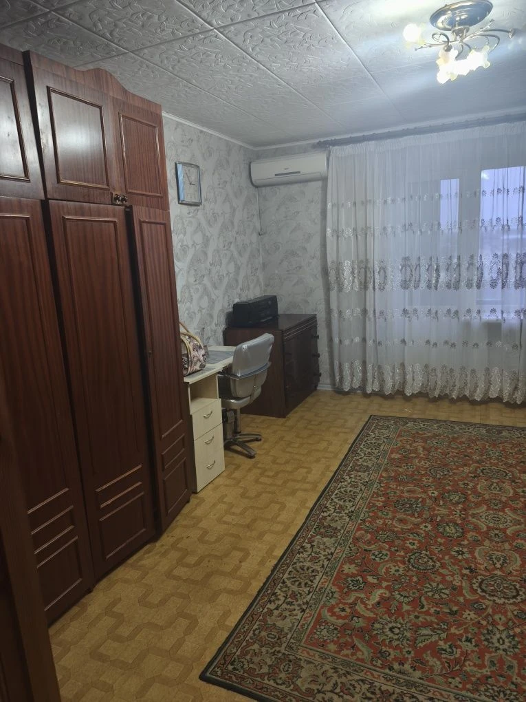 Продается  4 км квартира на  Клинчике