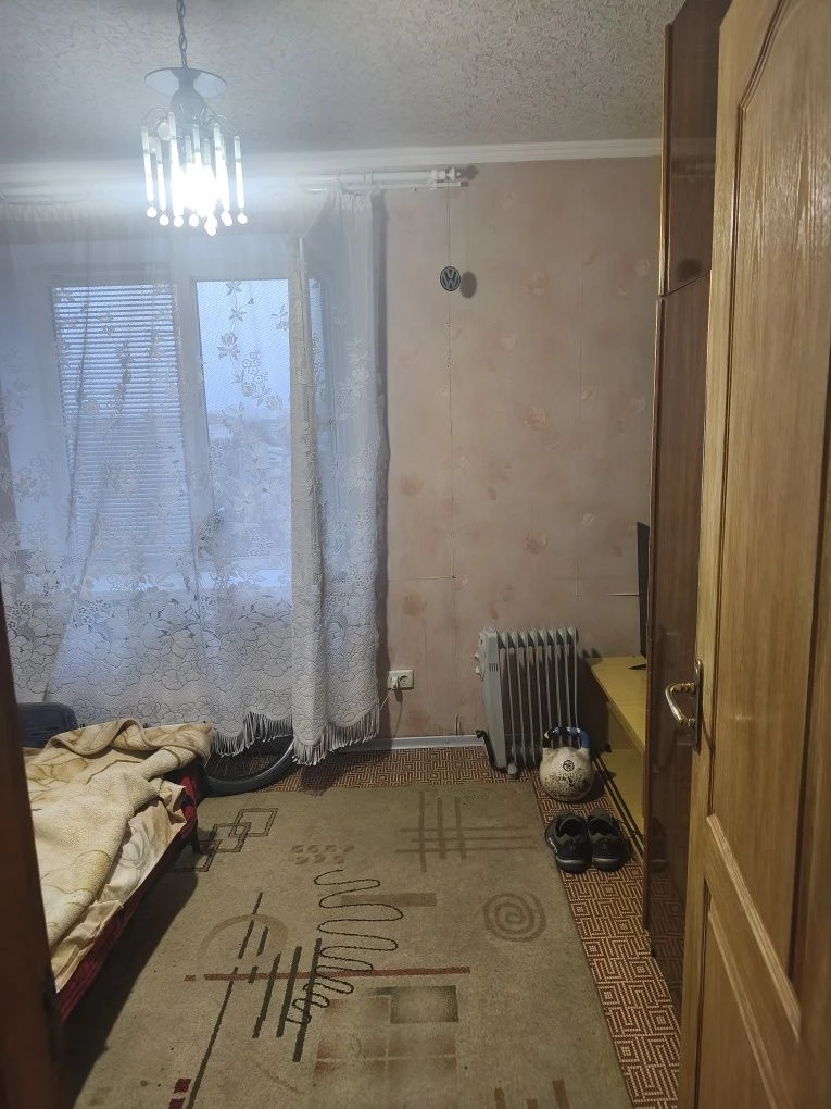Продается  4 км квартира на  Клинчике