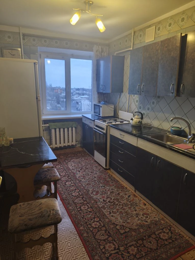 Продается  4 км квартира на  Клинчике