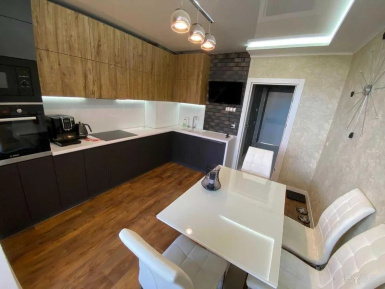 3-комнатная квартира, 98 кв.м