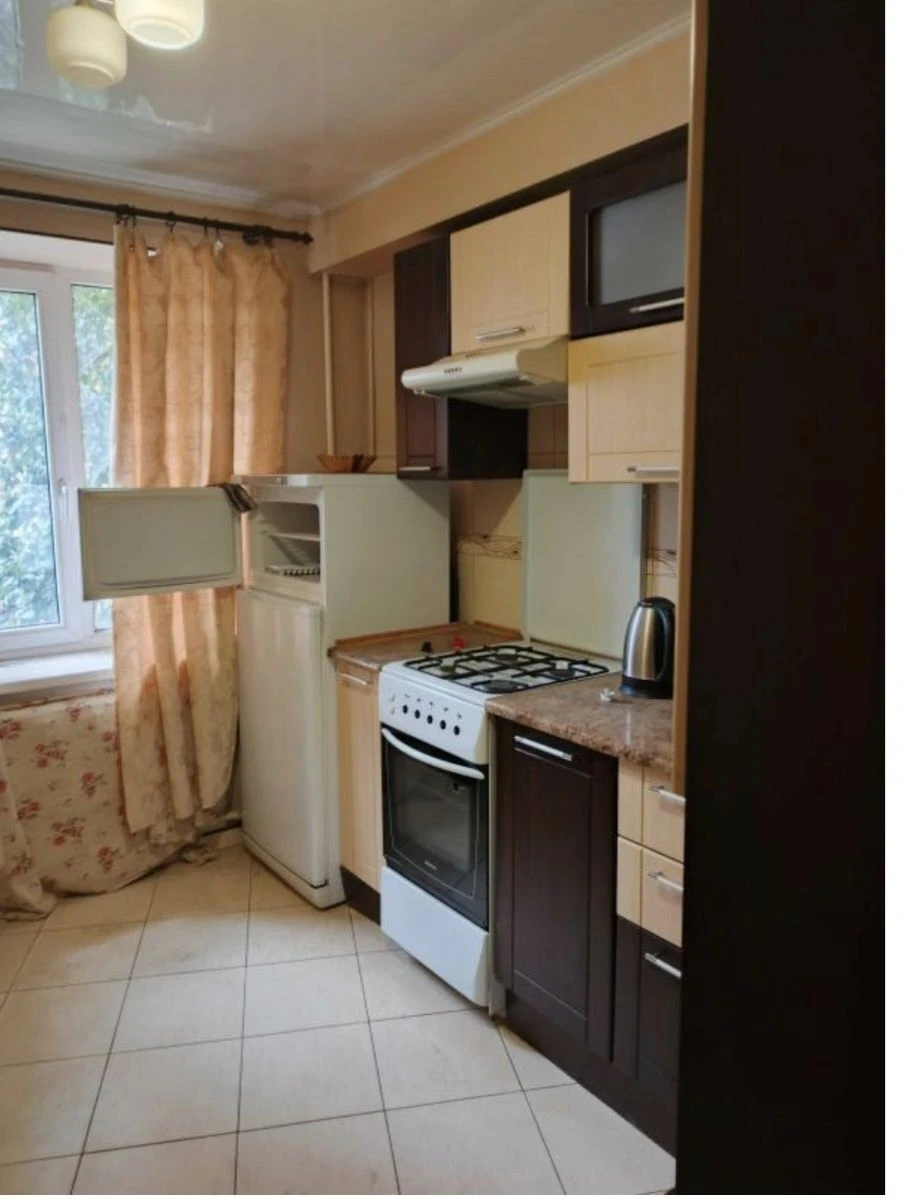 Продається 1-кімнатна квартира в центрі, вул. Чернішевської