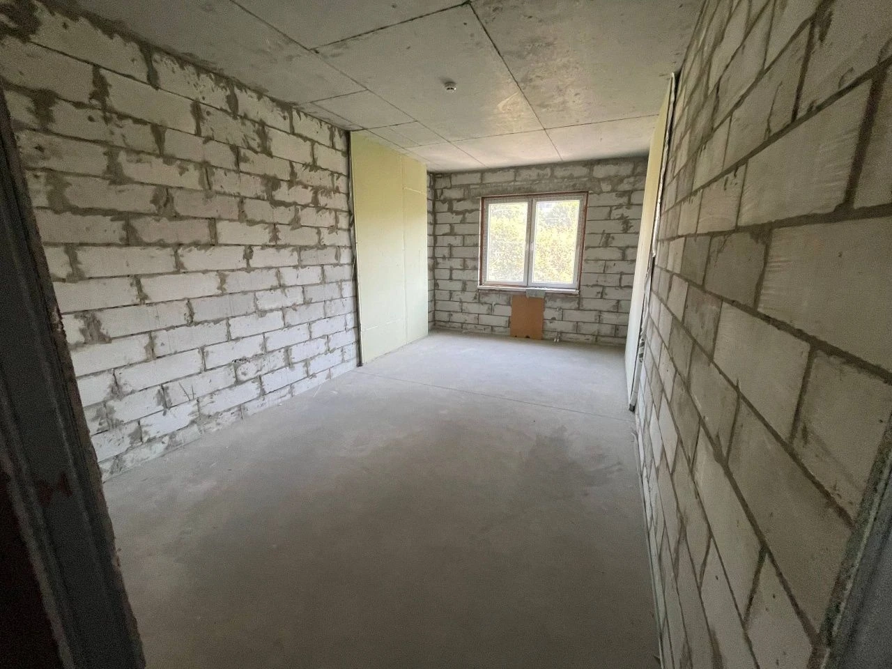 I will sell an apartment in the Kirovsky residential complex