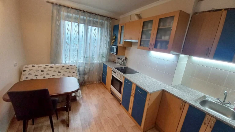 Продам СВОЮ 2к квартиру по вул Ю. Кондратюка в Новокодацьком