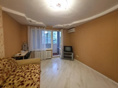 Продаж Найкраща локація на Таїрова, квартира з ремонтом СІ1