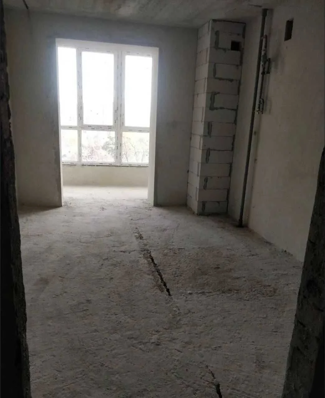 Продается 2-комнатная квартира рядом с городским озером