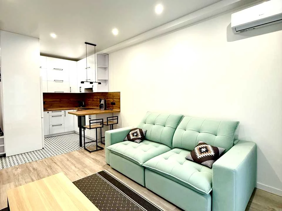 Apartment. Michael Maximovych Street, Vasilkivske