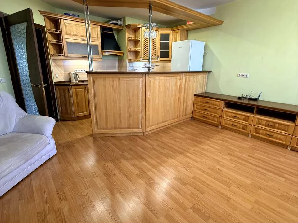 Apartment. Kyiv, Holosiivska Street