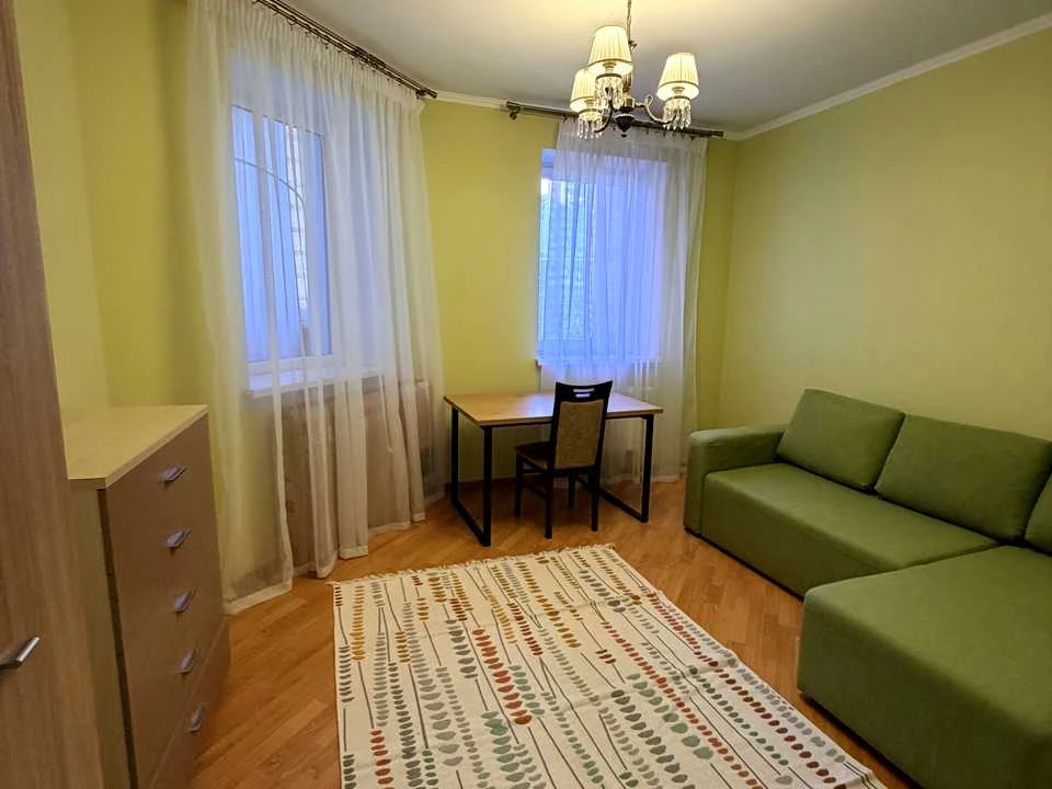 Apartment. Kyiv, Holosiivska Street