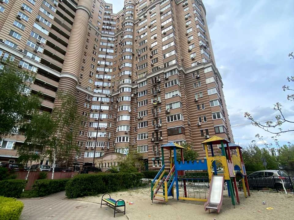 Apartment. Kyiv, Holosiivska Street