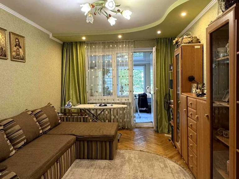 Apartment. Наукова вул.