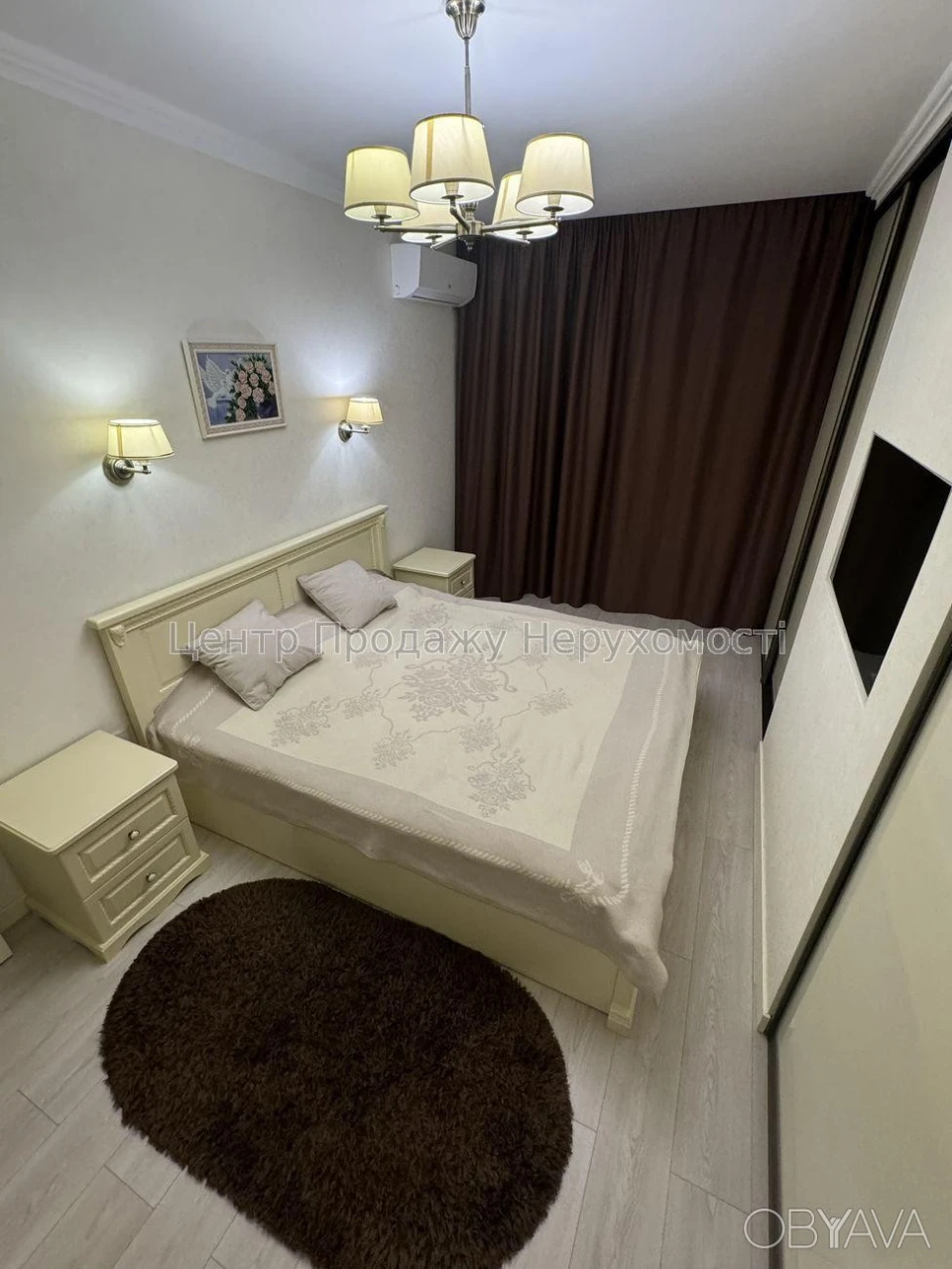 Квартира с четырьмя комнатами, 80 кв. м.