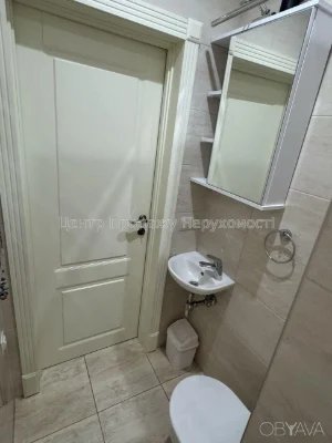 Квартира с четырьмя комнатами, 80 кв. м.