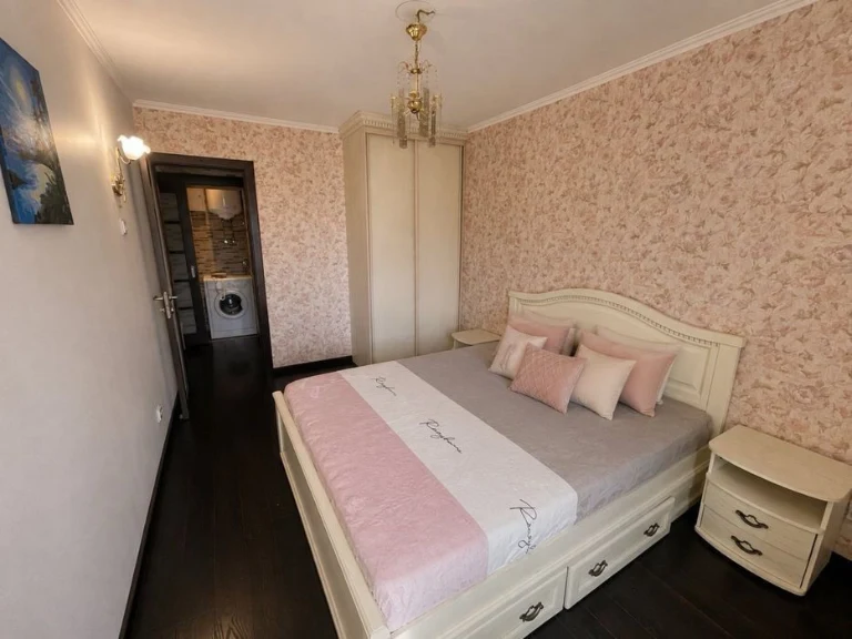 2 rooms Dniprovska embankment, Bereznyaki, Livoberezhna