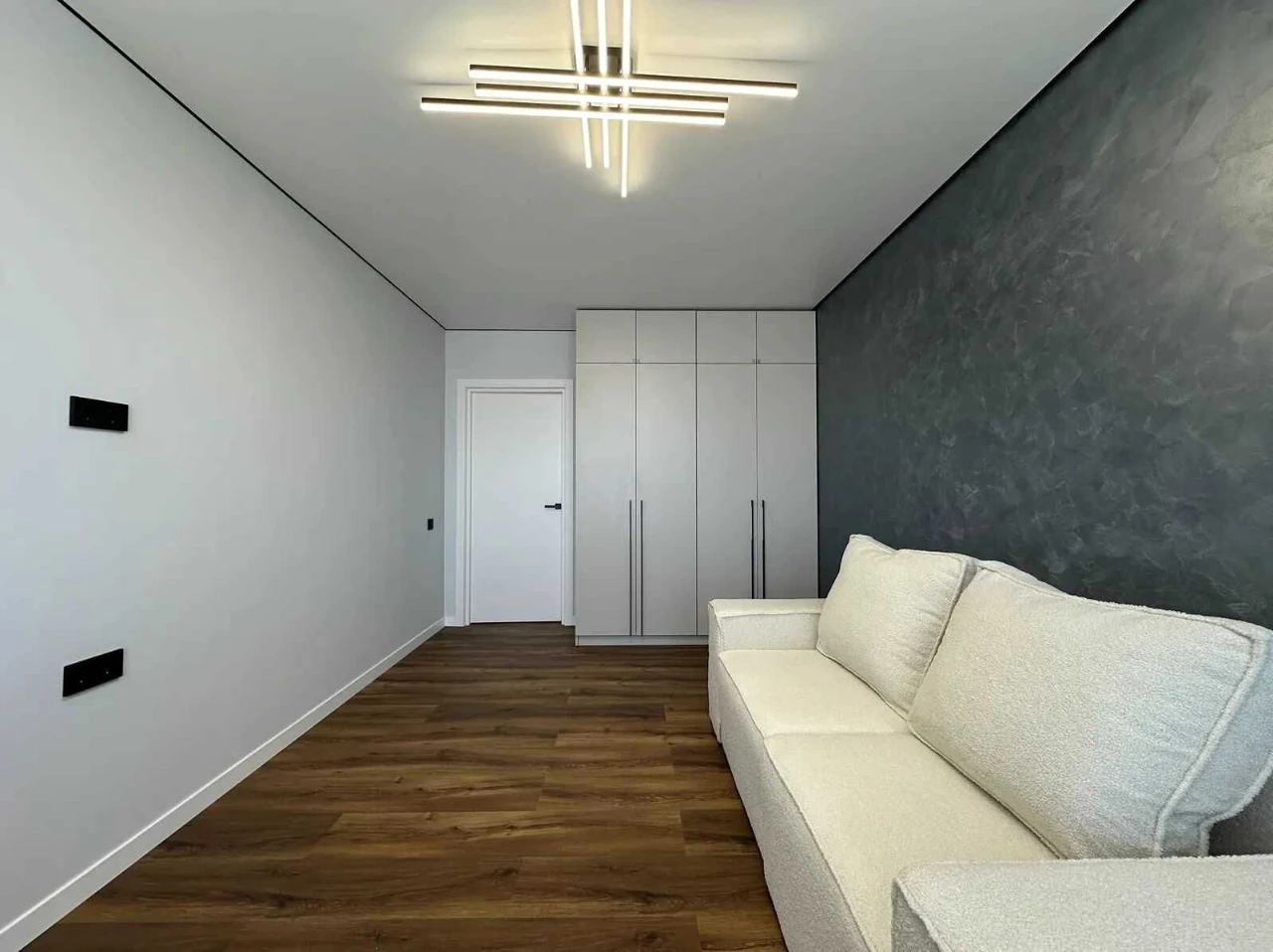 Sale of a large 2-bedroom apartment in the city center