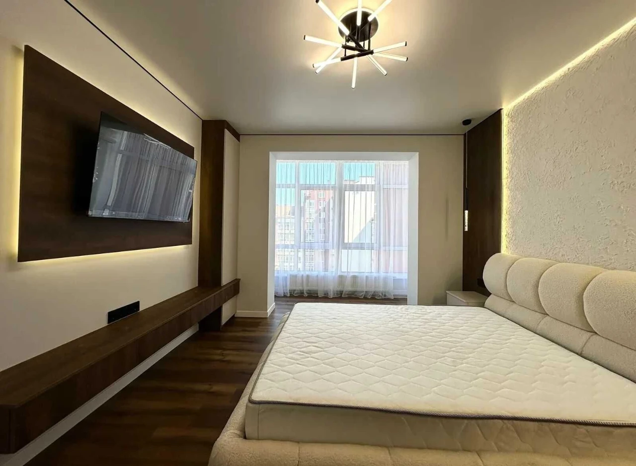 Sale of a large 2-bedroom apartment in the city center