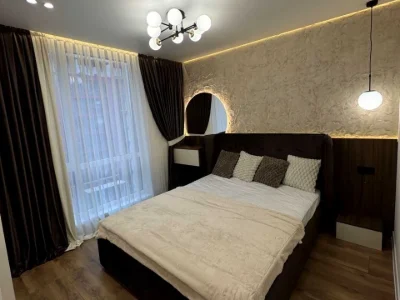 Apartment. Ivano-Frankivsk, Knıgının Street