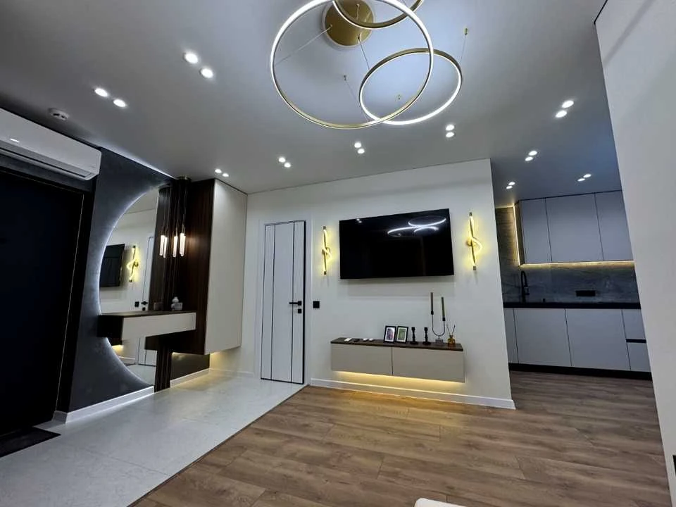 Apartment. Ivano-Frankivsk, Knıgının Street