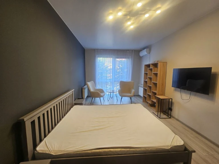 Sale of a 1-room apartment, "Grafit" residential complex