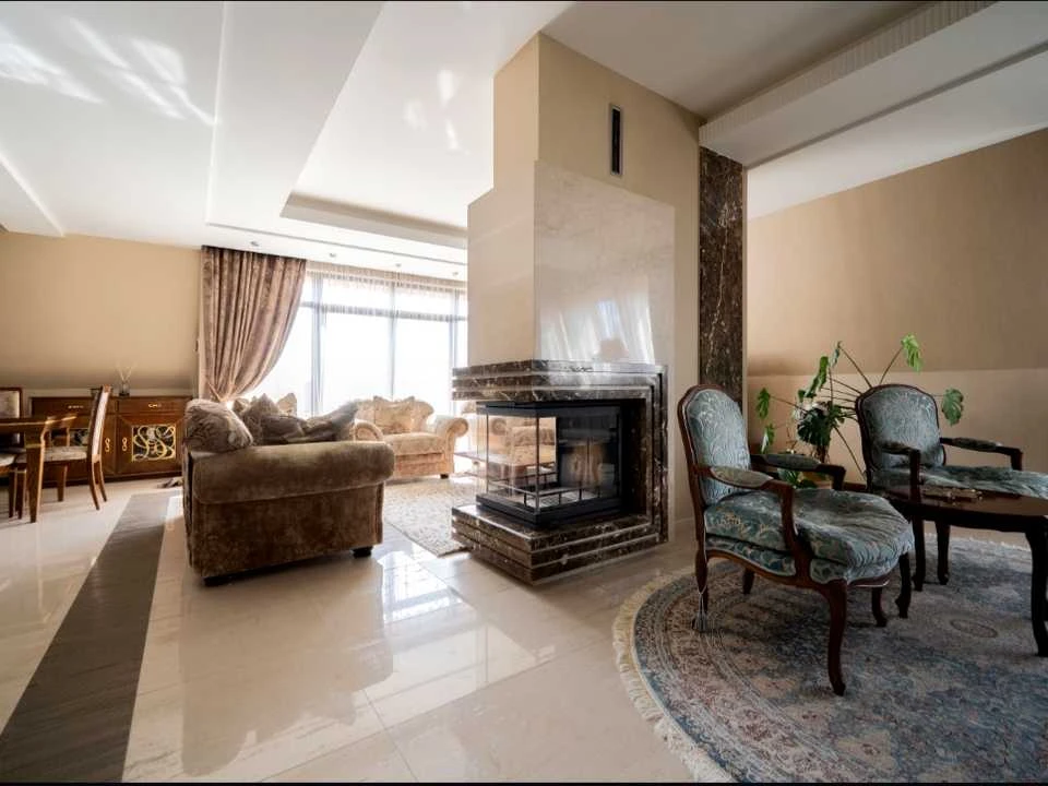 Apartment. Akademika Ihor Yukhnovs'ka Street, Lviv