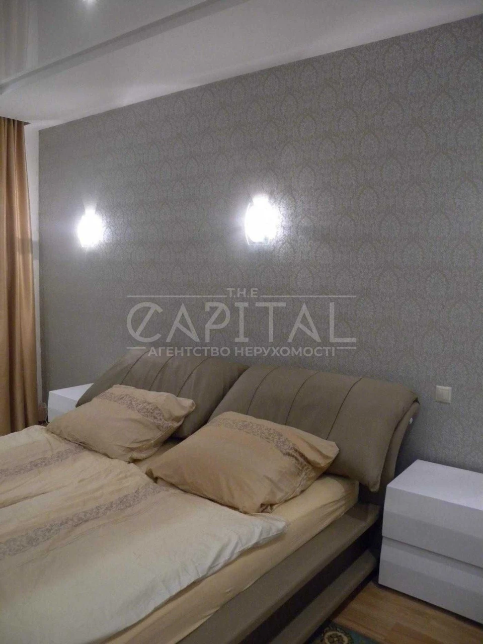 Three-bedroom apartment in the heart of Pecersky