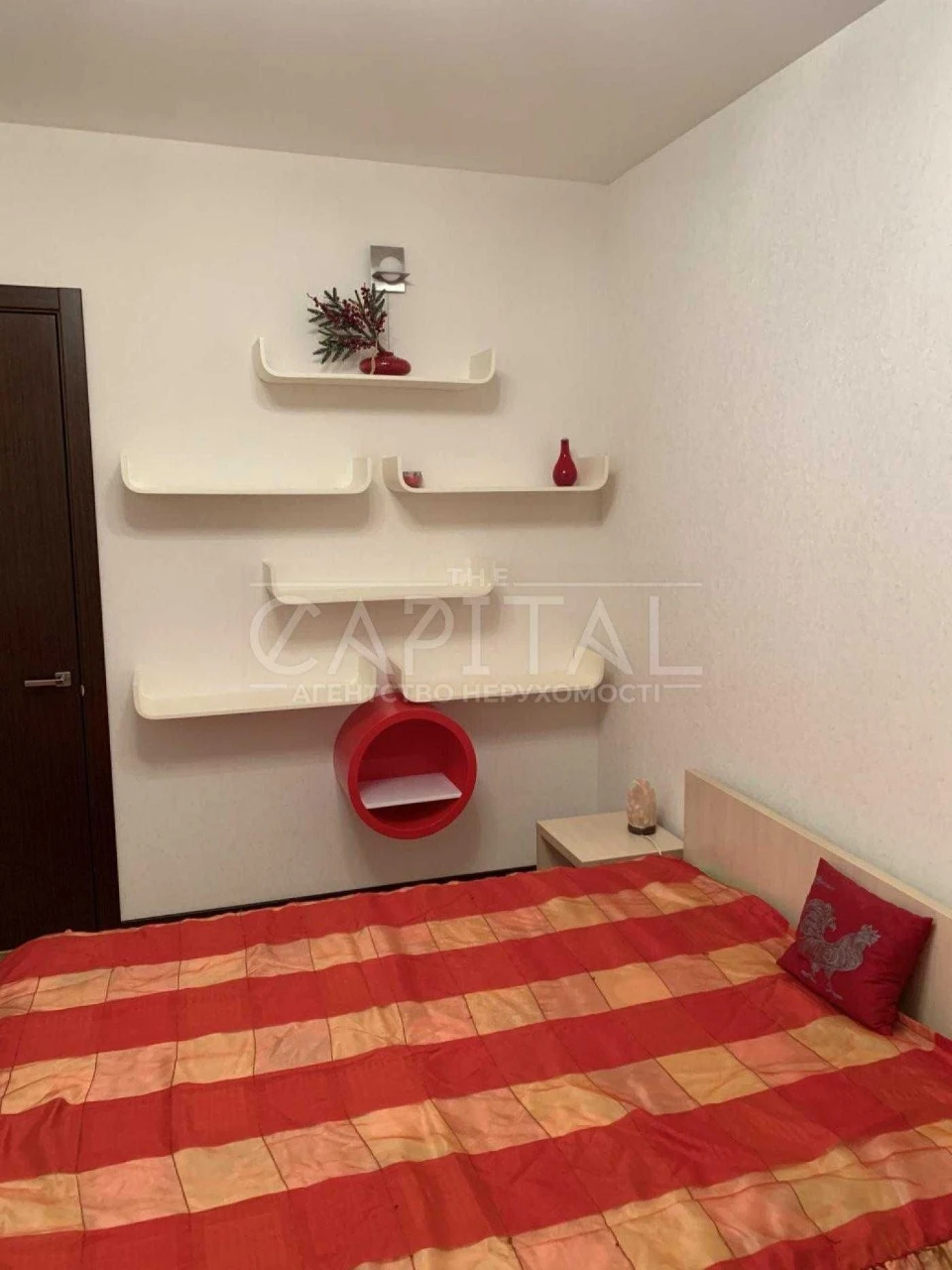 Three-bedroom apartment in the heart of Pecersky