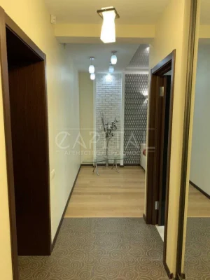 Three-bedroom apartment in the heart of Pecersky