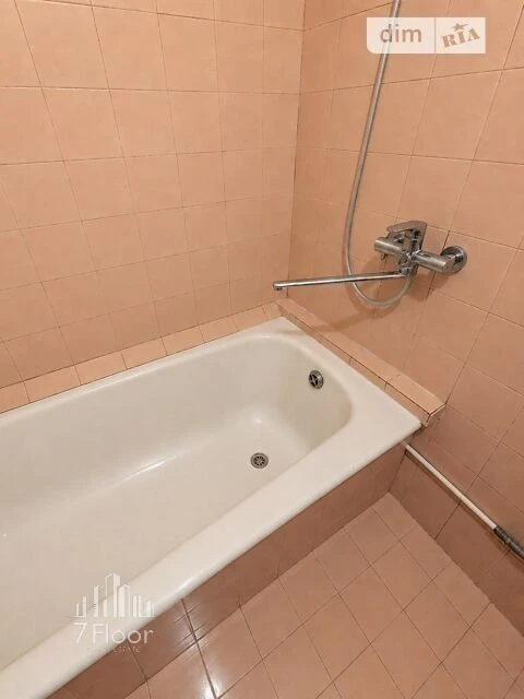 Sale of 2-room apartment 58 sq. m. on Mykola Zakrevskoho St. 45 •