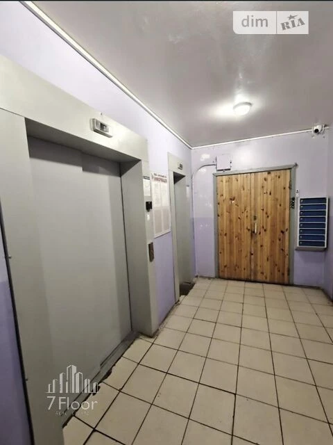 Sale of 2-room apartment 58 sq. m. on Mykola Zakrevskoho St. 45 •
