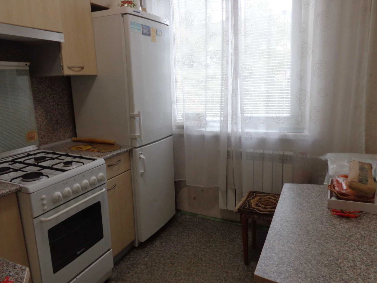 продам 2к.к. на Б Хмельницького ,лівий берег.