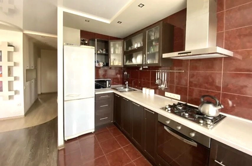Apartment for Sale - Studio Apartment on Tbilisi Street in Voznesensky District