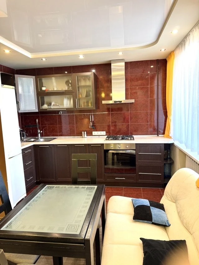 Apartment for Sale - Studio Apartment on Tbilisi Street in Voznesensky District