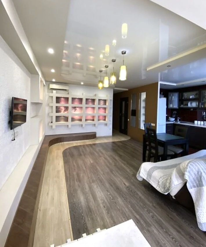 Apartment for Sale - Studio Apartment on Tbilisi Street in Voznesensky District