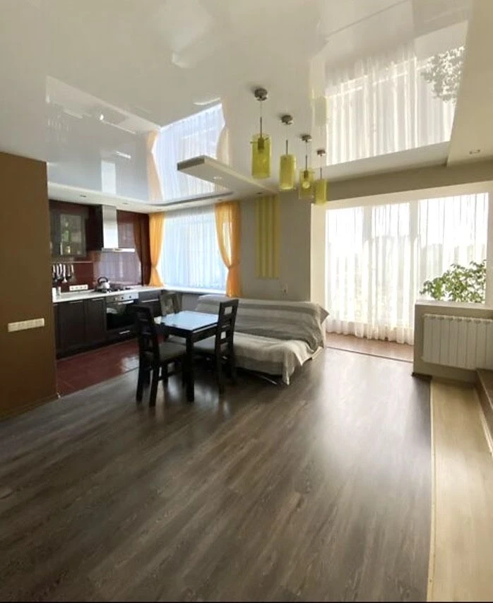 Apartment for Sale - Studio Apartment on Tbilisi Street in Voznesensky District
