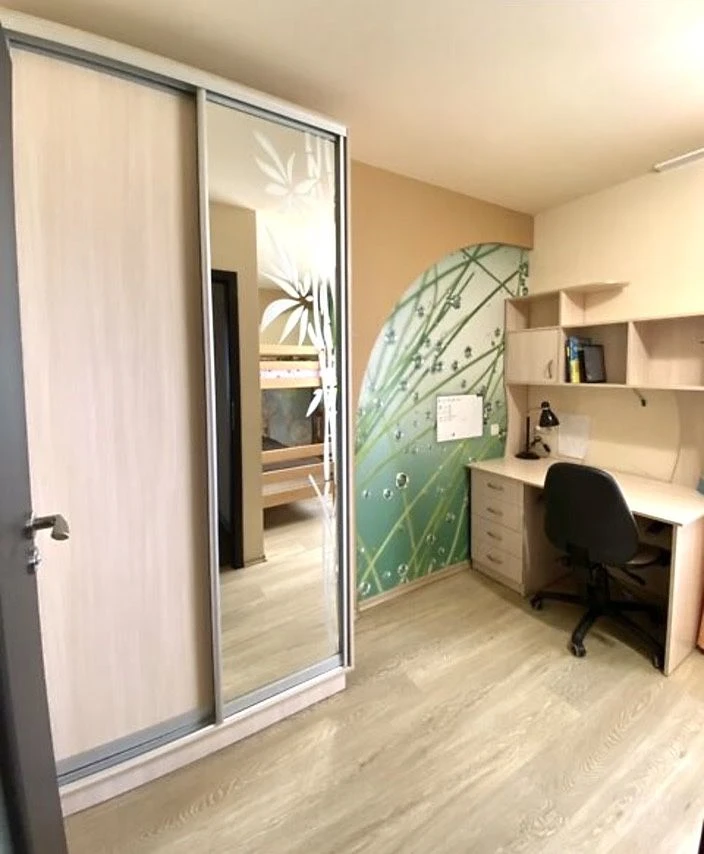 Apartment for Sale - Studio Apartment on Tbilisi Street in Voznesensky District