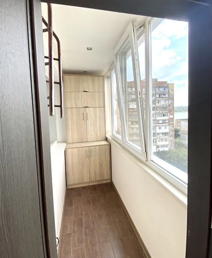 Apartment for Sale - Studio Apartment on Tbilisi Street in Voznesensky District