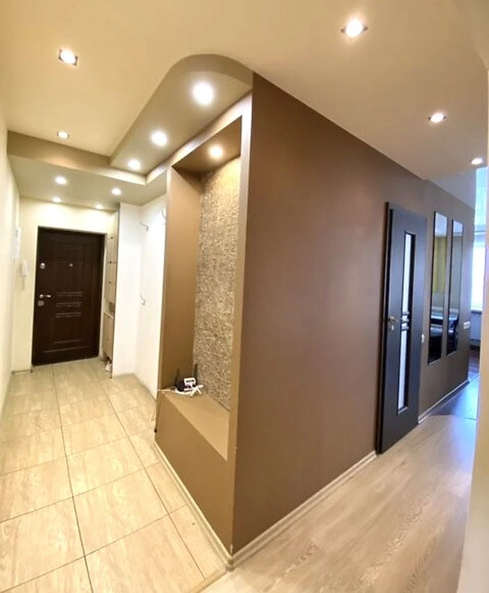 Apartment for Sale - Studio Apartment on Tbilisi Street in Voznesensky District
