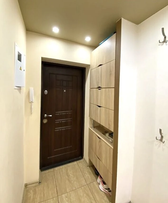 Apartment for Sale - Studio Apartment on Tbilisi Street in Voznesensky District